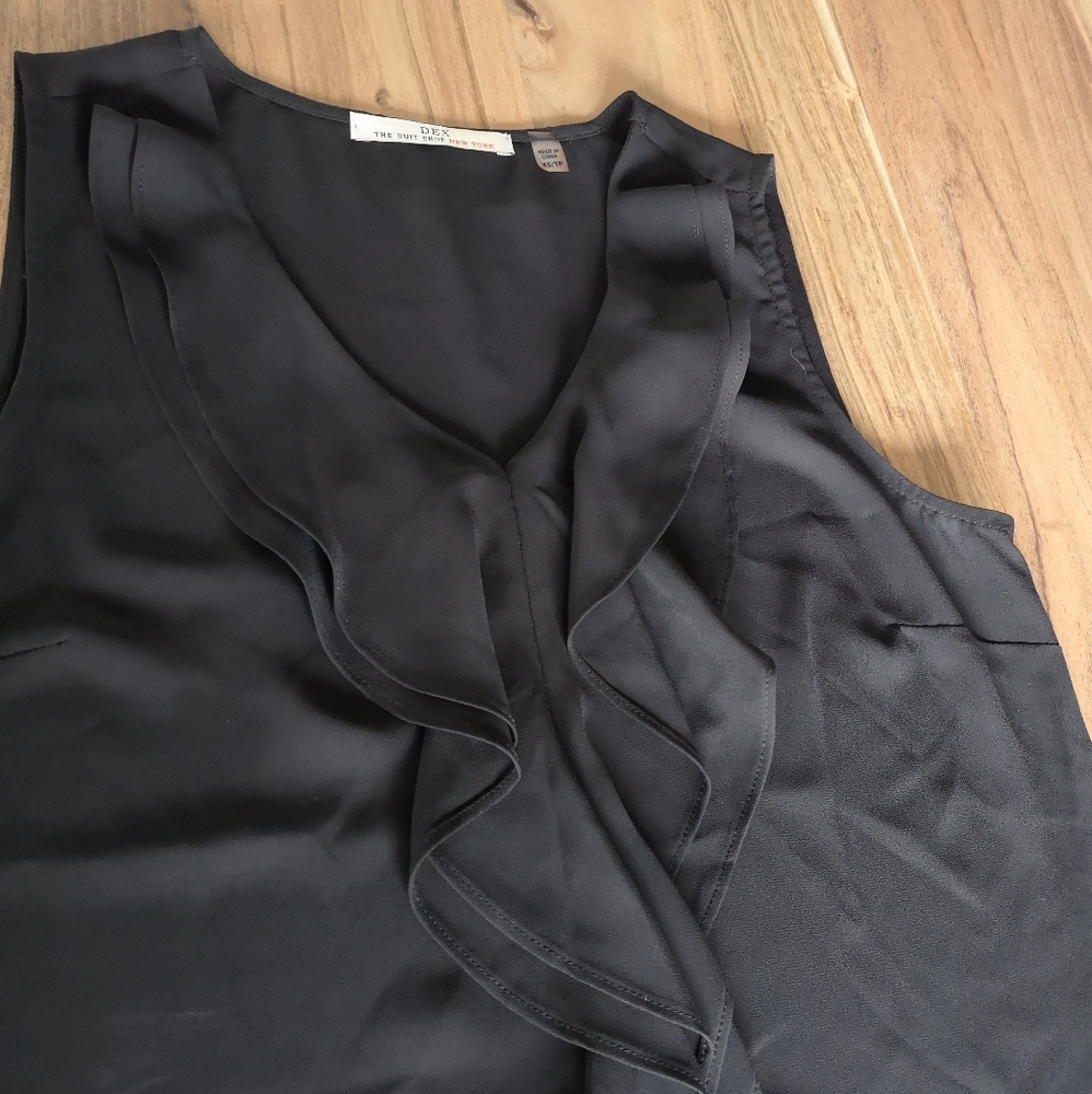Dex sleeveless blouse